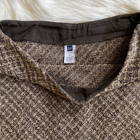 Cute Gap Size 4 ruffle bottom skirt! - Picture 2 of 3